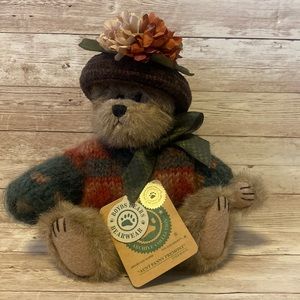 Boyd’s, aunt, Fanny Fremont, bear stuffed plush